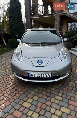 Хэтчбек Nissan Leaf 2015 в Ивано-Франковске