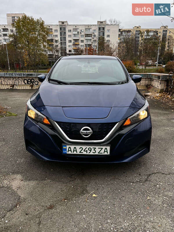 Хэтчбек Nissan Leaf 2019 в Киеве