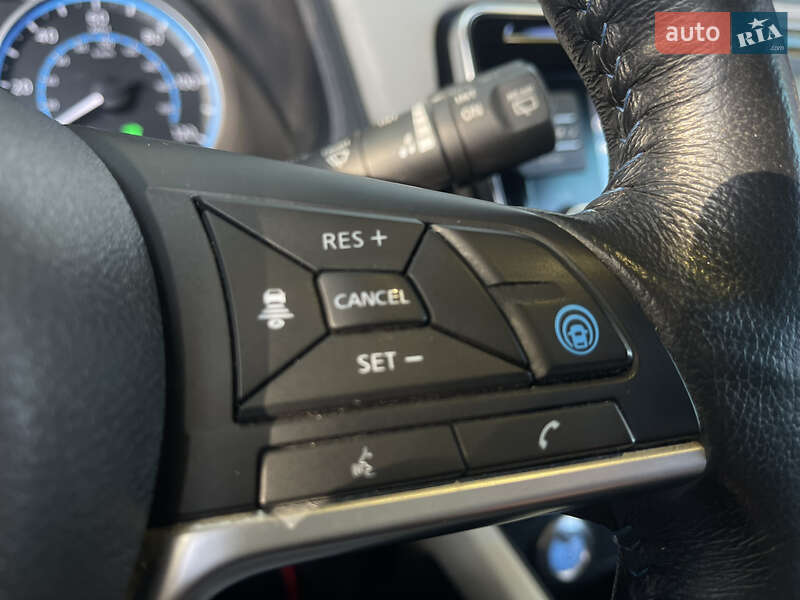 Хэтчбек Nissan Leaf 2018 в Одессе
