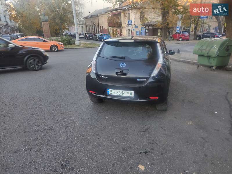 Хетчбек Nissan Leaf 2015 в Одесі