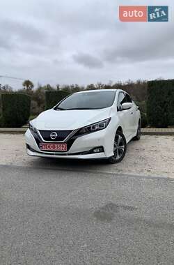 Хетчбек Nissan Leaf 2020 в Дніпрі