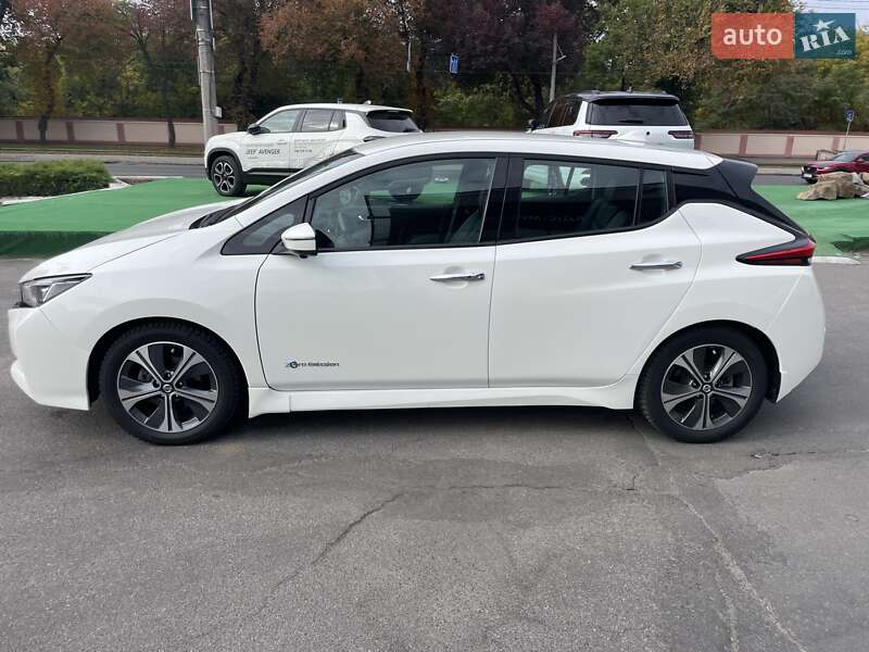 Хэтчбек Nissan Leaf 2018 в Одессе