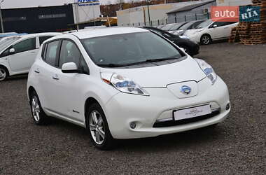 Хэтчбек Nissan Leaf 2015 в 