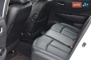 Хэтчбек Nissan Leaf 2015 в 