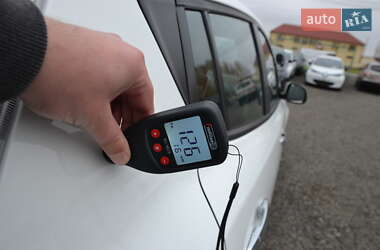 Хэтчбек Nissan Leaf 2015 в 
