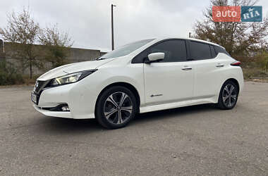 Хетчбек Nissan Leaf 2019 в Дніпрі