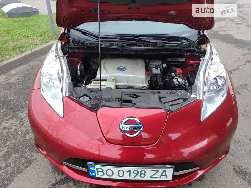 Хэтчбек Nissan Leaf 2014 в Тернополе