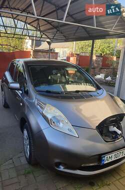 Хетчбек Nissan Leaf 2013 в Житомирі