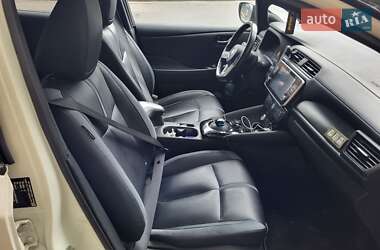 Хетчбек Nissan Leaf 2019 в 