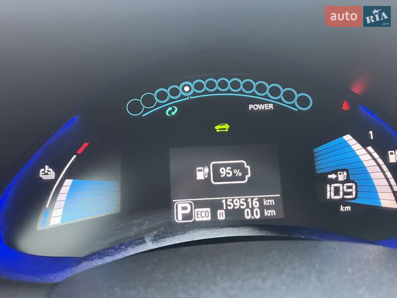 Хэтчбек Nissan Leaf 2013 в Сумах