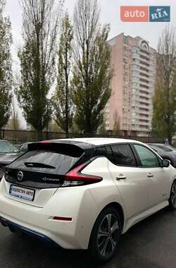 Хетчбек Nissan Leaf 2019 в 