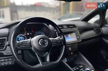 Хетчбек Nissan Leaf 2019 в 