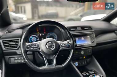 Хетчбек Nissan Leaf 2019 в 