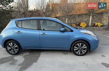 Хэтчбек Nissan Leaf 2014 в Каменец-Подольском