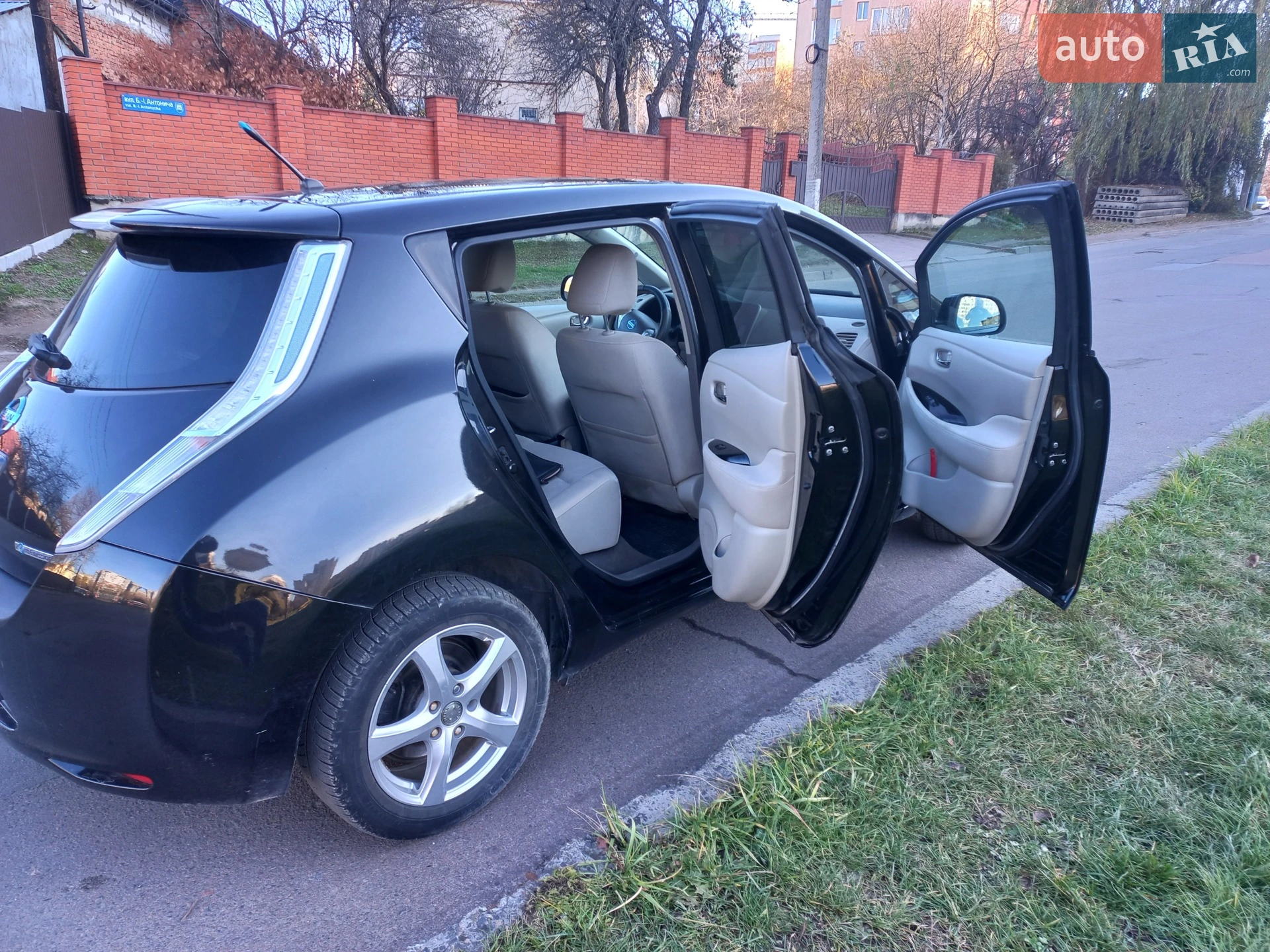 2013 Nissan Leaf - мініатюра 4