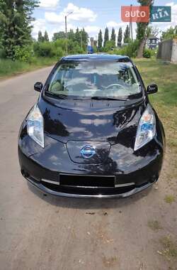 Хетчбек Nissan Leaf 2011 в 