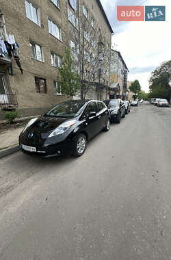 Хэтчбек Nissan Leaf 2011 в Черновцах