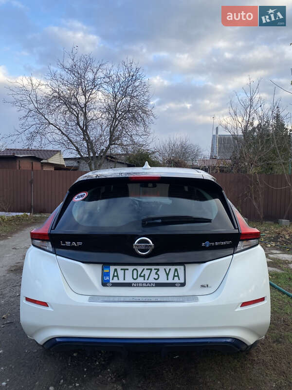 Хэтчбек Nissan Leaf 2018 в Днепре
