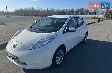 Хэтчбек Nissan Leaf 2014 в Львове