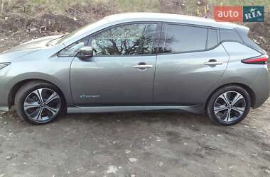 Хэтчбек Nissan Leaf 2019 в Львове