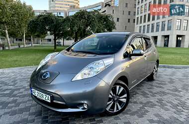 Хэтчбек Nissan Leaf 2014 в Днепре