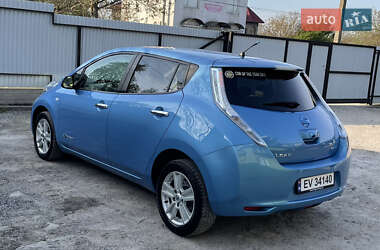 Хетчбек Nissan Leaf 2011 в Недобоївцях