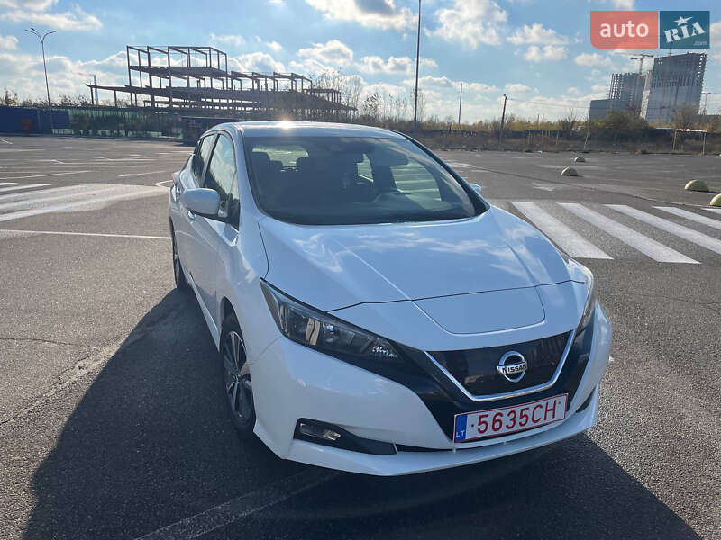 Хэтчбек Nissan Leaf 2019 в Киеве