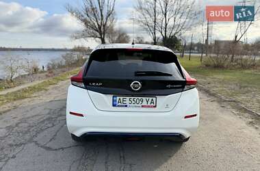 Хетчбек Nissan Leaf 2021 в 