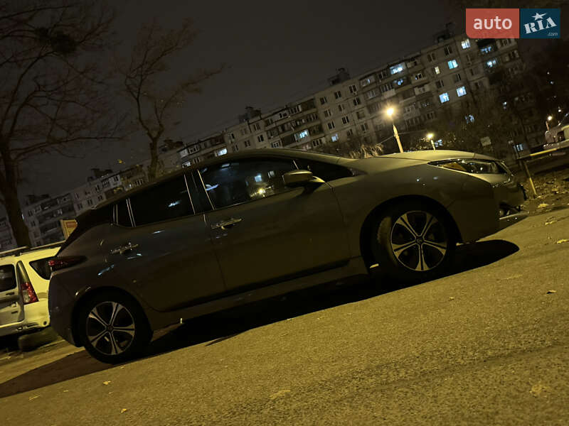 Хэтчбек Nissan Leaf 2021 в Харькове