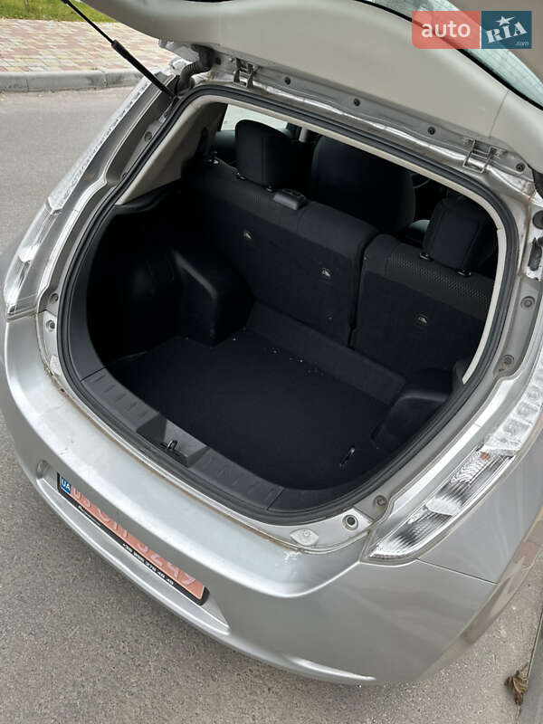 Хэтчбек Nissan Leaf 2014 в Тернополе