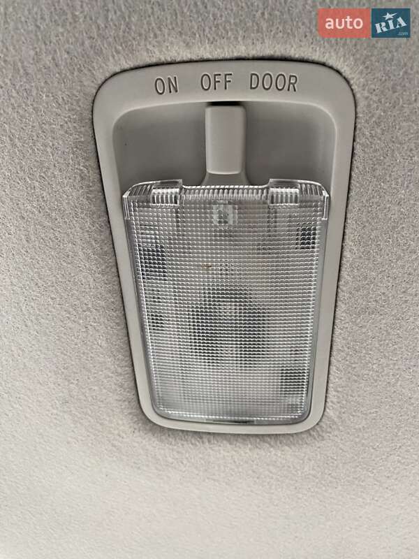 Хэтчбек Nissan Leaf 2011 в Ровно
