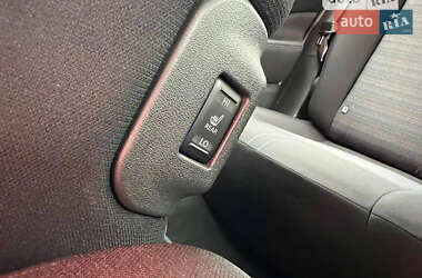 Хэтчбек Nissan Leaf 2019 в 