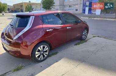 Хэтчбек Nissan Leaf 2016 в Херсоне