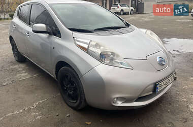 Хетчбек Nissan Leaf 2013 в Первомайську