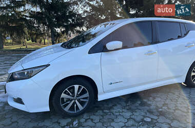 Хэтчбек Nissan Leaf 2018 в Дубно