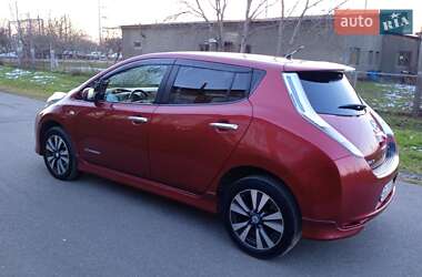 Хэтчбек Nissan Leaf 2014 в Черновцах