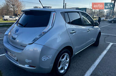 Хэтчбек Nissan Leaf 2012 в Львове