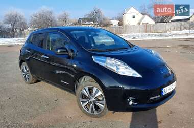 Хэтчбек Nissan Leaf 2015 в Киеве