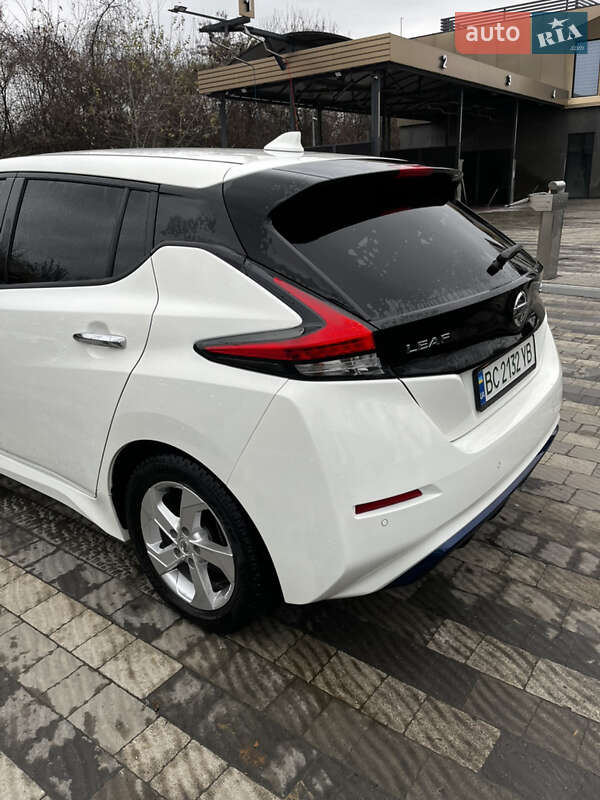 Хетчбек Nissan Leaf 2021 в Ужгороді