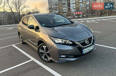 Хэтчбек Nissan Leaf 2019 в Киеве