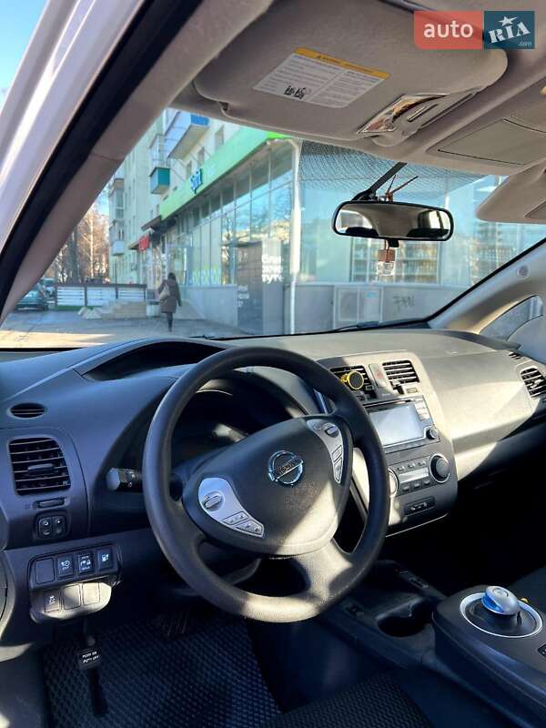 Хетчбек Nissan Leaf 2017 в Рівному
