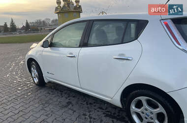 Хетчбек Nissan Leaf 2013 в Чернівцях