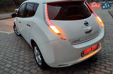 Хэтчбек Nissan Leaf 2014 в Львове