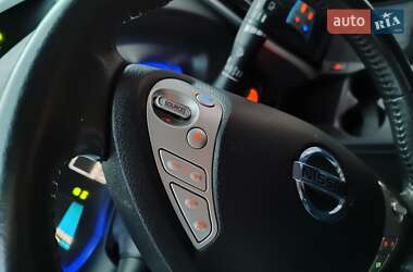 Хэтчбек Nissan Leaf 2014 в Львове