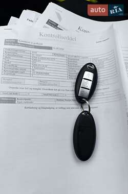 Хетчбек Nissan Leaf 2014 в 