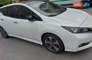 Хетчбек Nissan Leaf 2018 в Києві