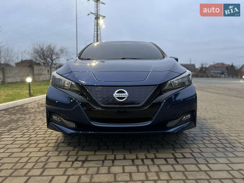 Хэтчбек Nissan Leaf 2018 в Днепре