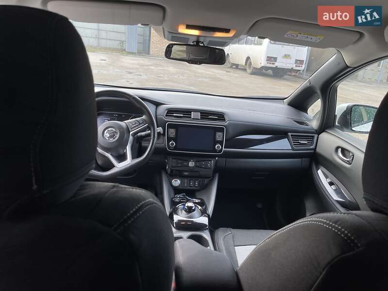 Хэтчбек Nissan Leaf 2021 в Измаиле