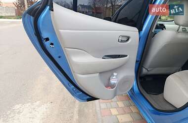 Хэтчбек Nissan Leaf 2012 в Измаиле