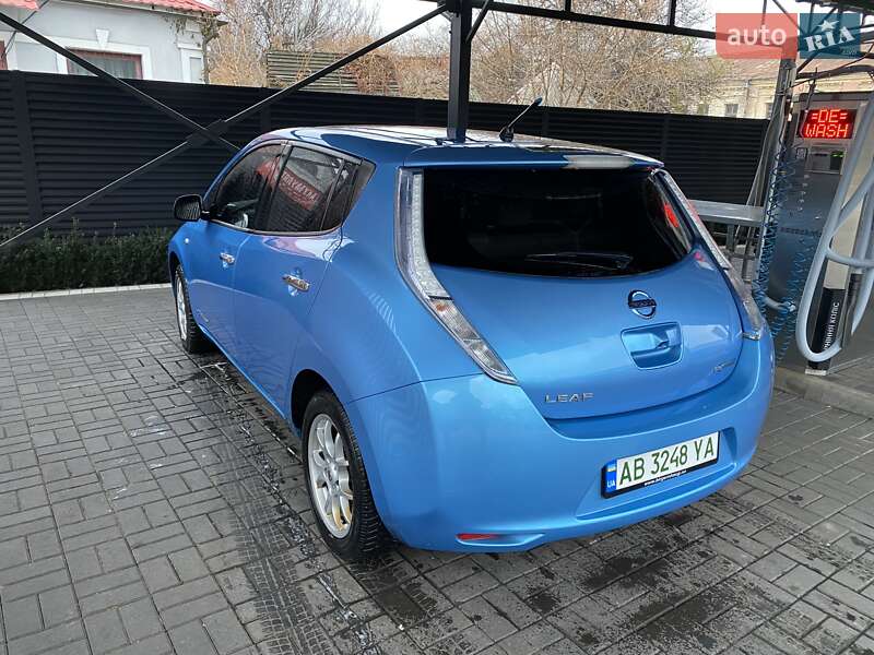 Хэтчбек Nissan Leaf 2012 в Черкассах